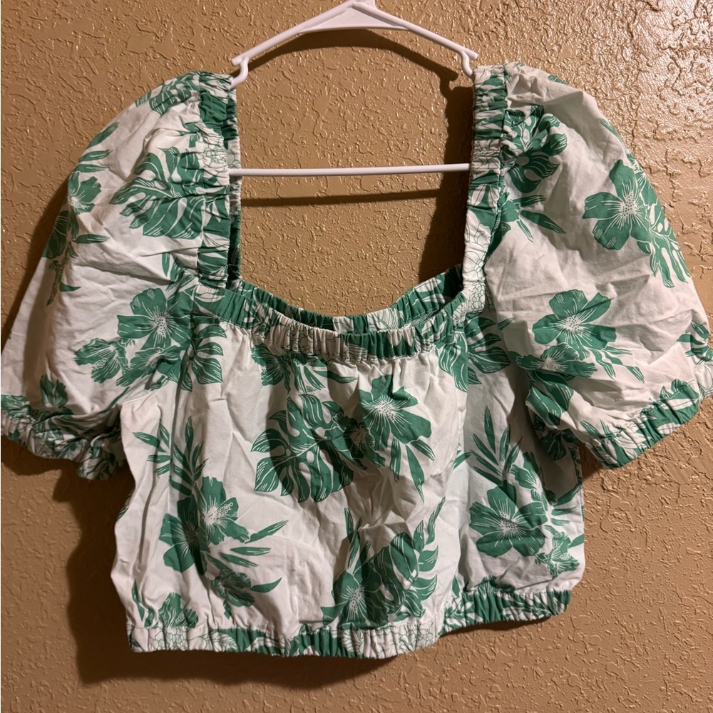 American eagle tropical print Women's Top